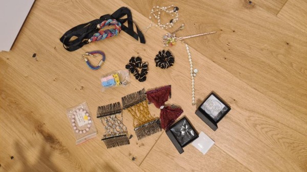 Bizuteria, vsetko nove, vacsina oriflame